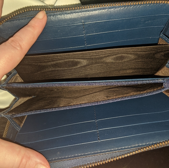 Gucci Blue and Red Wallet - Picture 8 of 11